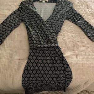 Iconic DVF wrap mini dress in black and white print